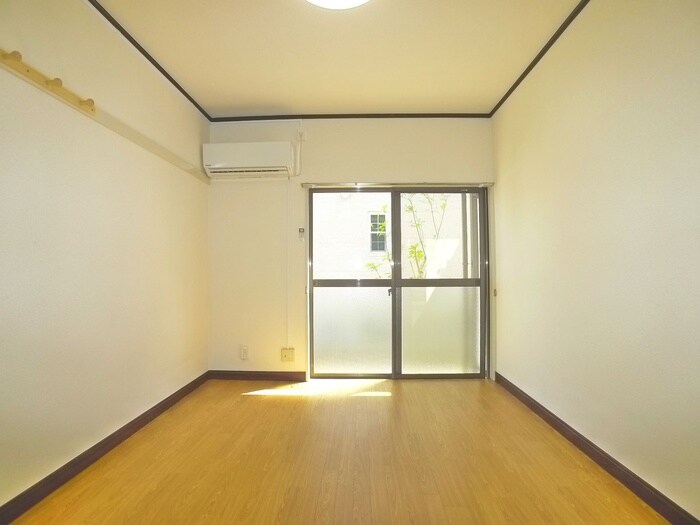 物件内観写真5　(居室)