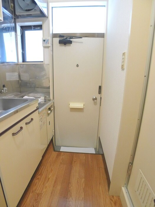 物件内観写真15　(玄関)