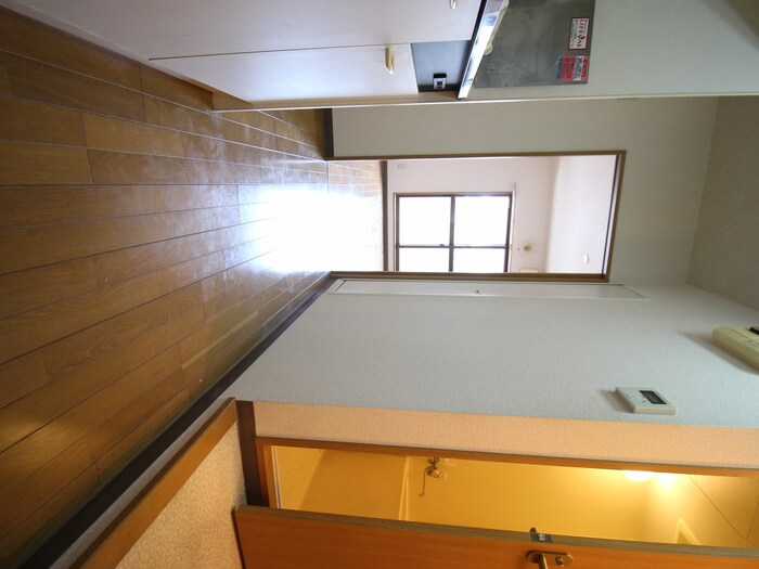 物件内観写真12　(廊下)