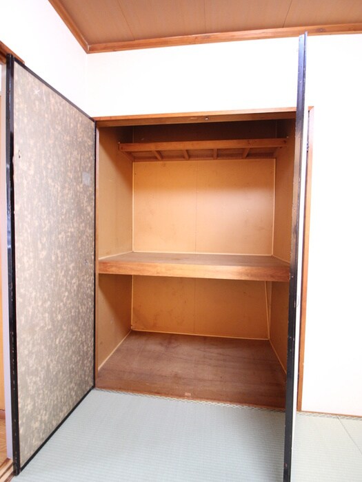 物件内観写真10　(収納)