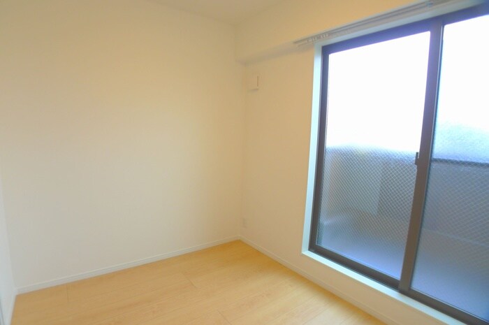 物件内観写真6　(室内からの展望)