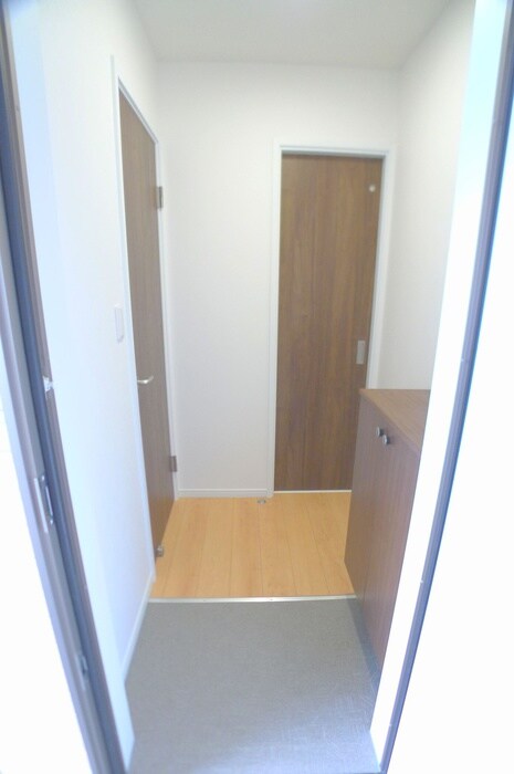 物件内観写真15　(玄関)