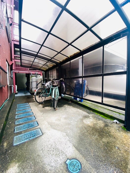 物件外観写真4　(エントランス部分)