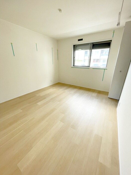 物件内観写真3　(居室)