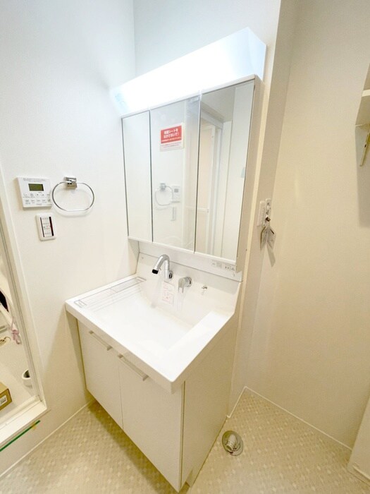 物件内観写真9　(洗面)