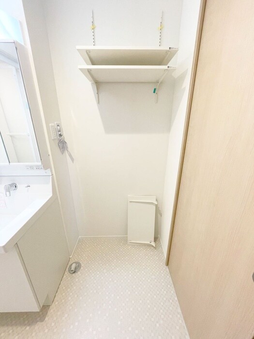 物件内観写真10　(洗濯機置場)