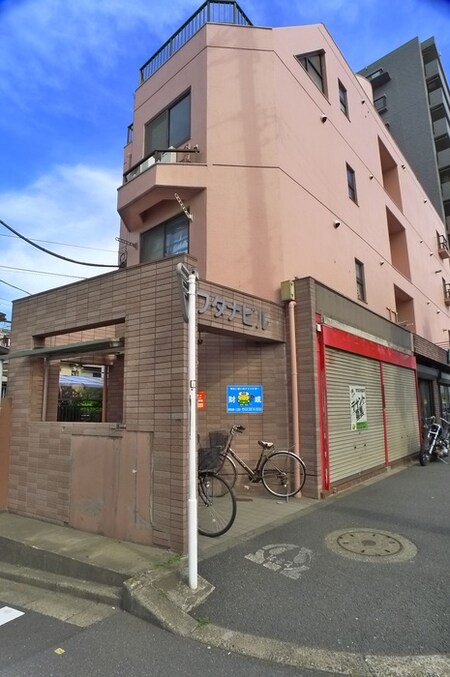 ワタナビル外観写真