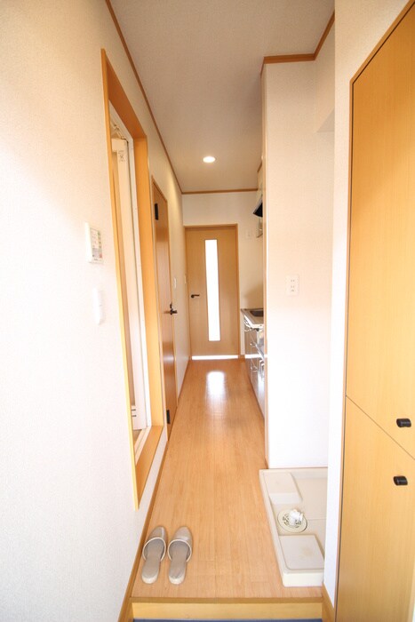 物件内観写真7　(廊下)