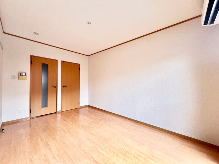 物件内観写真10　(居室)