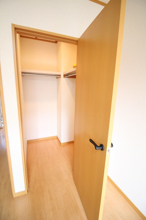 物件内観写真10　(収納)