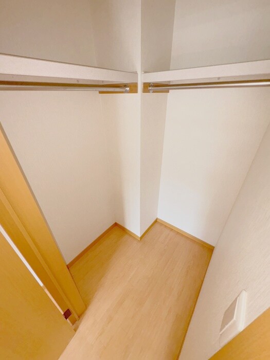 物件内観写真12　(収納)