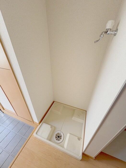 物件内観写真17　(洗濯機置場)