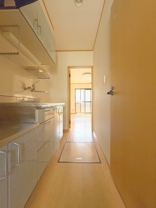 物件内観写真18　(廊下)