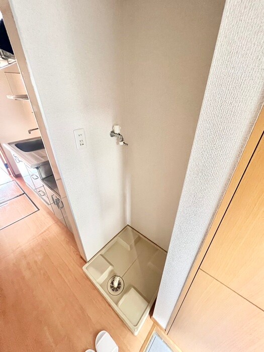 物件内観写真21　(洗濯機置場)