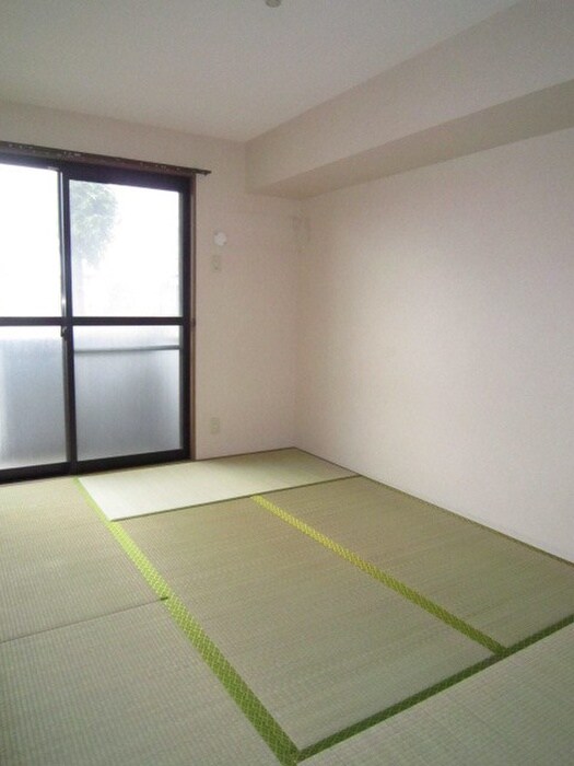 物件内観写真10　(居室)