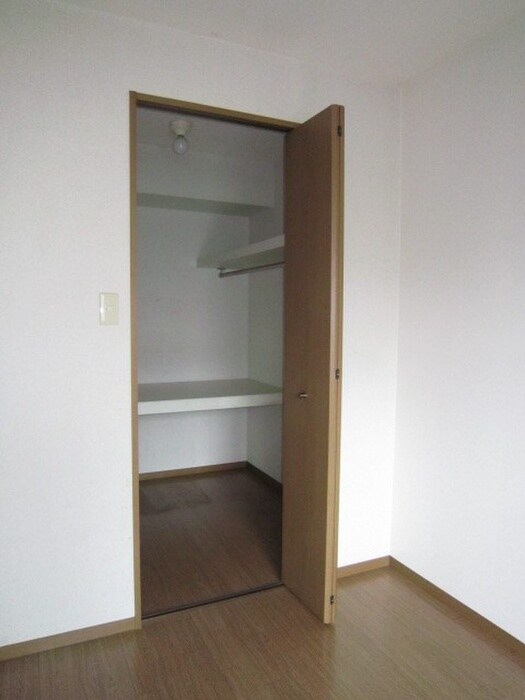 物件内観写真11　(収納)