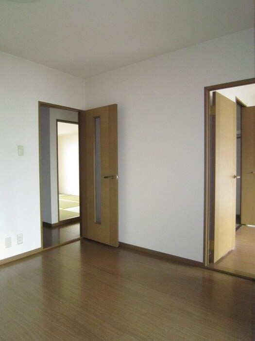 物件内観写真12　(居室)