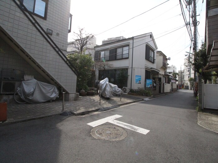 物件外観写真5　(周辺環境)