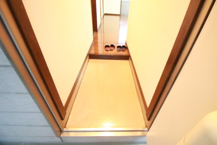 物件内観写真18　(玄関)
