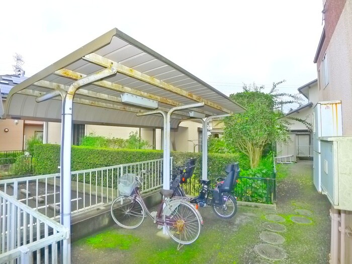 物件外観写真3　(駐輪場)