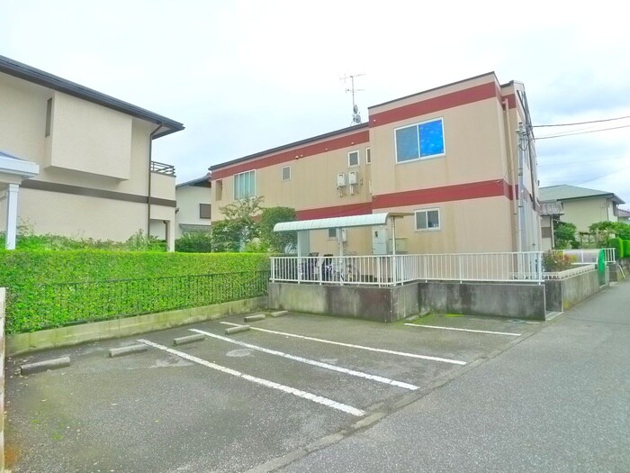 物件外観写真4　(駐車場)