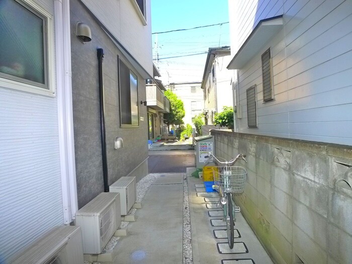 物件外観写真5　(駐輪場)