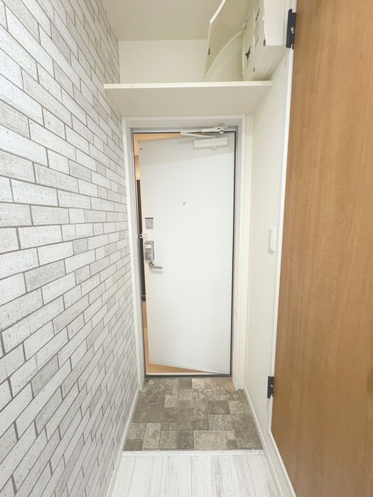 物件内観写真17　(玄関)