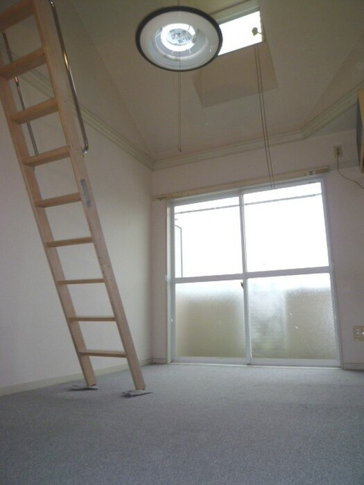 物件内観写真8　(居室)