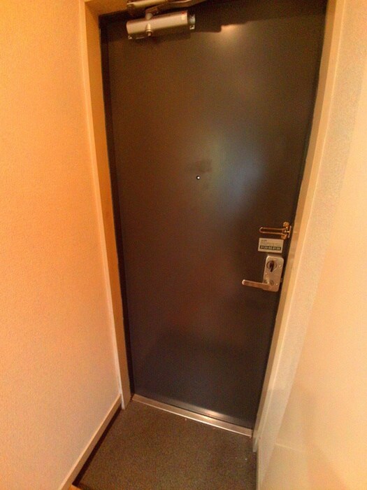 物件内観写真17　(玄関)