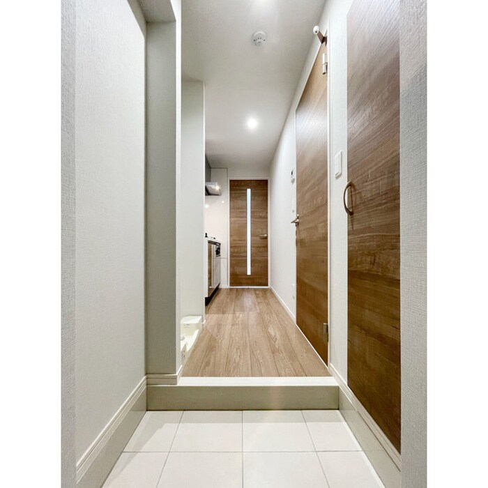 物件内観写真14　(玄関)