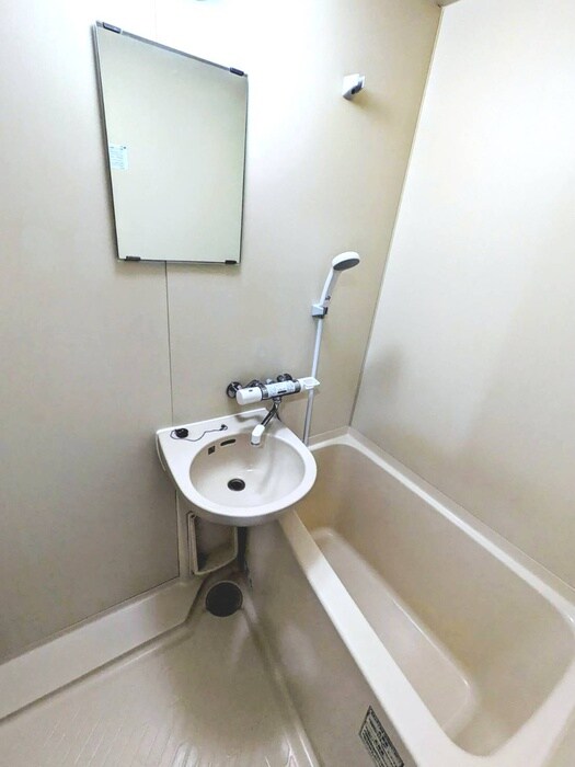 物件内観写真12　(バス／シャワールーム等)