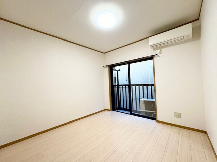 物件内観写真7　(居室)