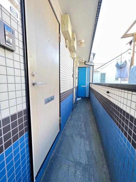 物件外観写真6　(エントランス部分)