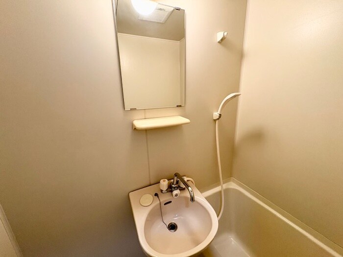 物件内観写真10　(洗面)