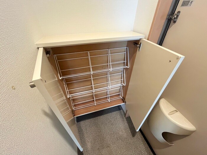 物件内観写真12　(靴箱)