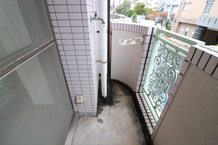 物件内観写真16　(洗濯機置場)