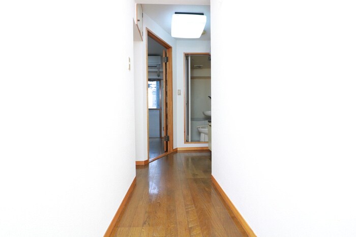 物件内観写真18　(廊下)