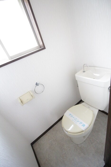 物件内観写真15　(トイレ)