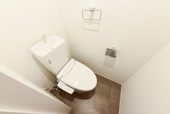 物件内観写真9　(トイレ)