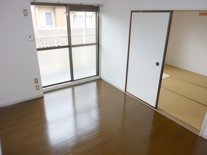 物件内観写真12　(居室)