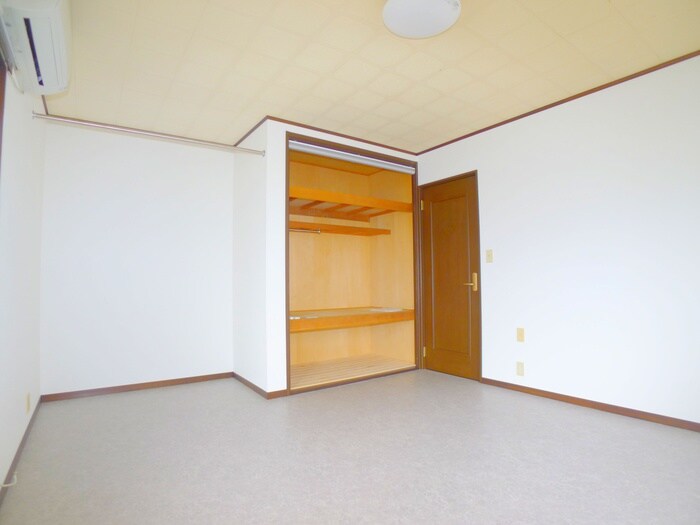 物件内観写真10　(居室)