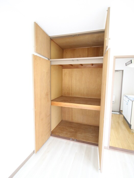 物件内観写真10　(収納)