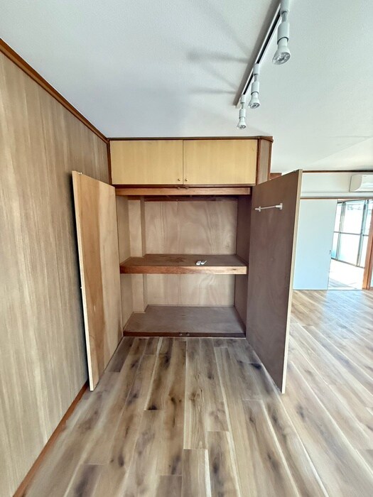 物件内観写真18　(収納)