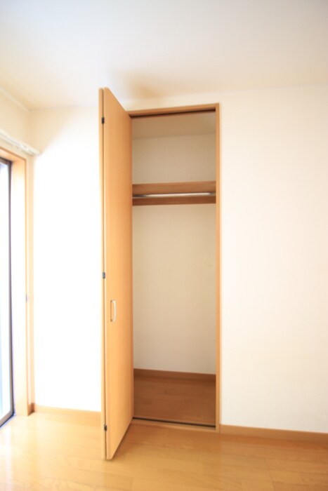 物件内観写真12　(収納)