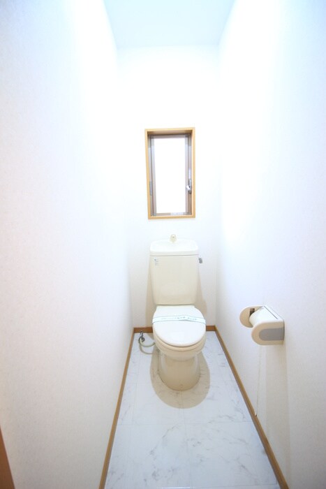 物件内観写真14　(トイレ)