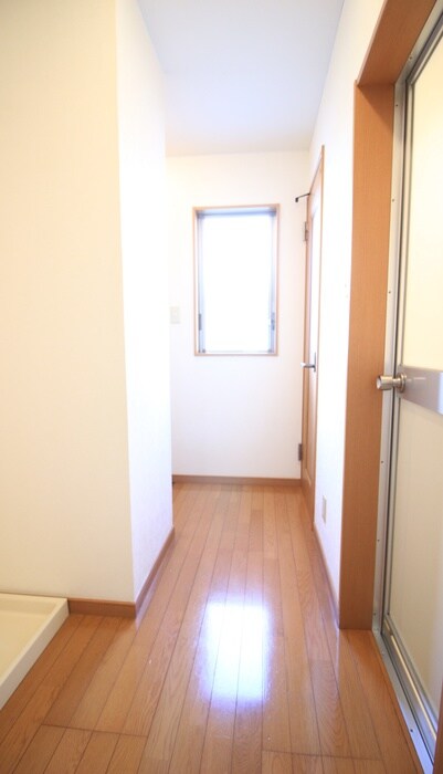 物件内観写真16　(廊下)
