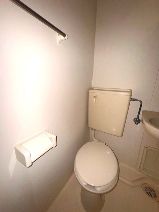 物件内観写真14　(トイレ)