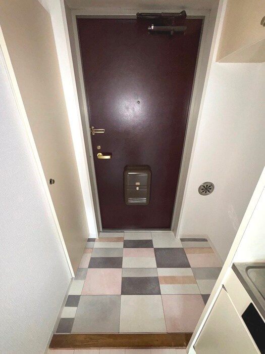 物件内観写真18　(玄関)