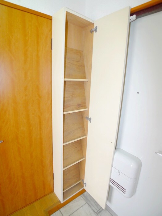 物件内観写真15　(靴箱)