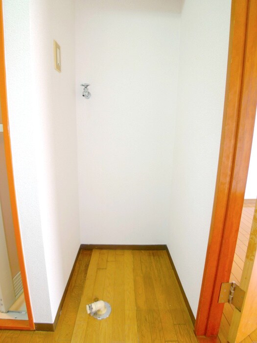 物件内観写真17　(洗濯機置場)